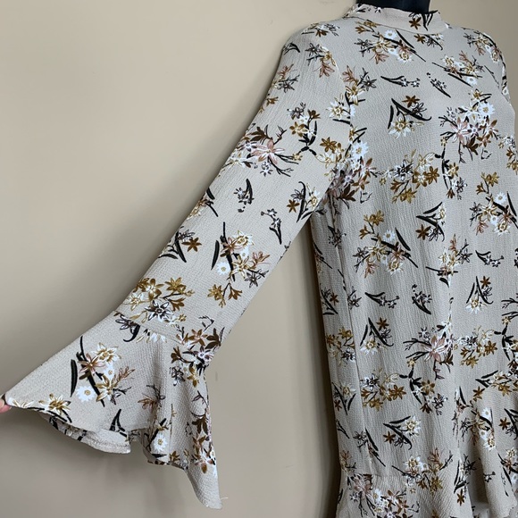 Nasty Gal Spring Street Floral Dress Stone - Picture 4 of 8